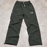 شلوار جاگر سبز زیتونی طرح the north face